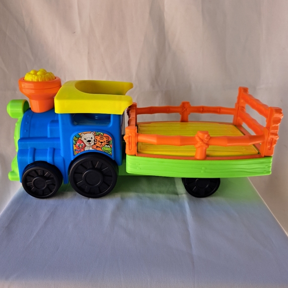 Fisher Price Little People Choo Choo Zoo Train Fun Sounds EUC musical toy 1-5 yr - Picture 4 of 10